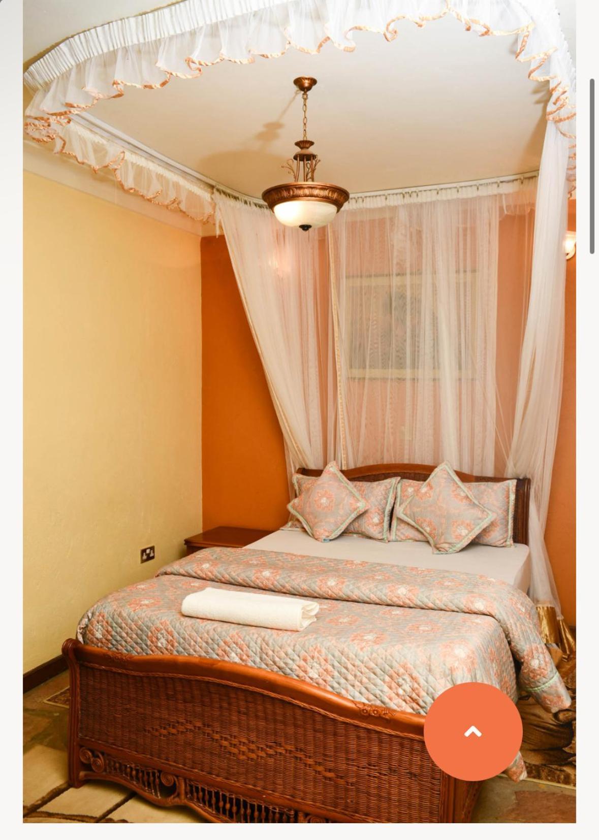 אנטבה Country Lake Resort Garuga מראה חיצוני תמונה