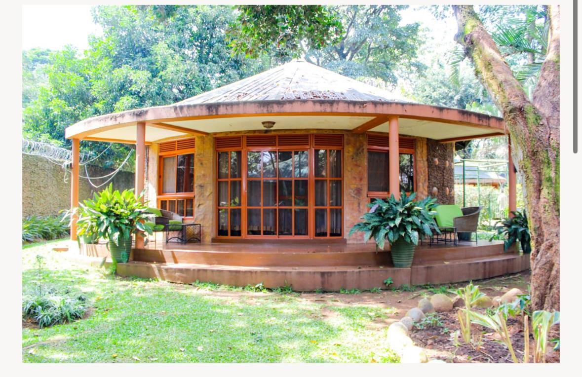 אנטבה Country Lake Resort Garuga מראה חיצוני תמונה