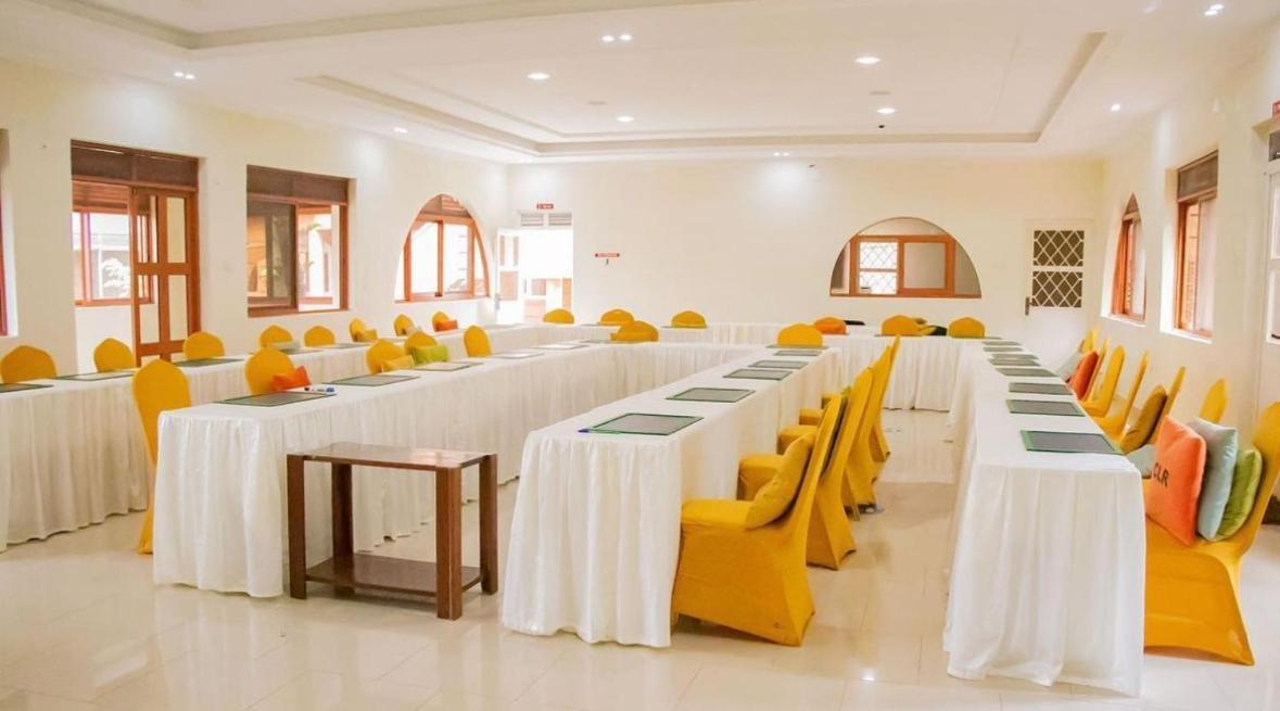 אנטבה Country Lake Resort Garuga מראה חיצוני תמונה