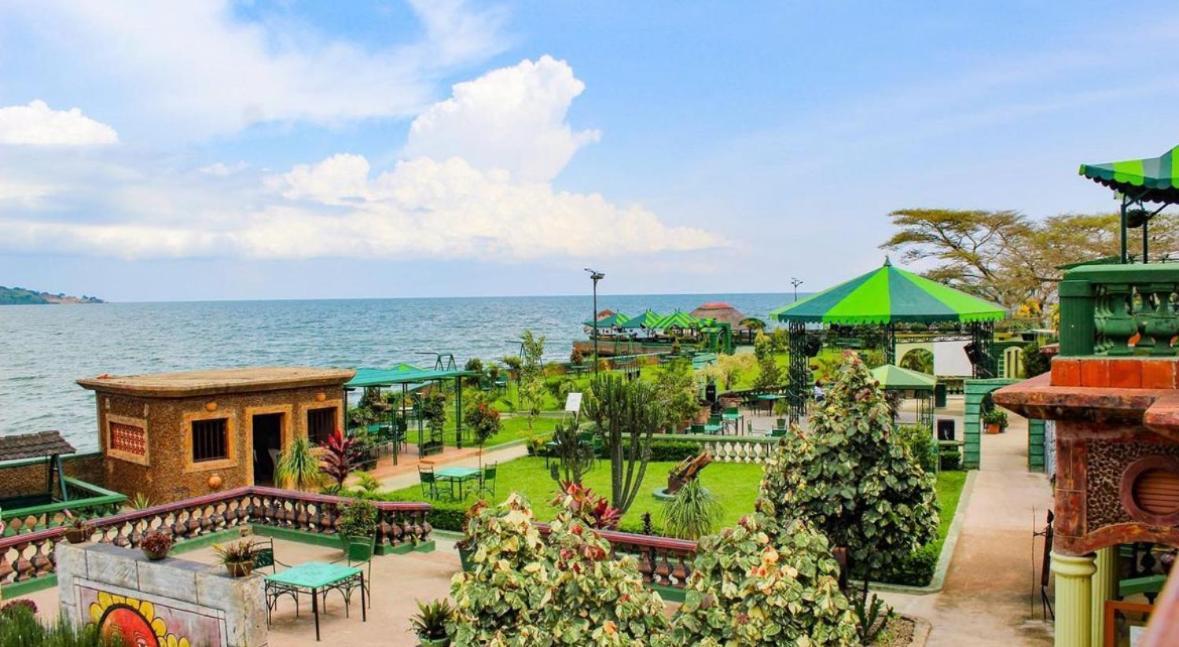 אנטבה Country Lake Resort Garuga מראה חיצוני תמונה