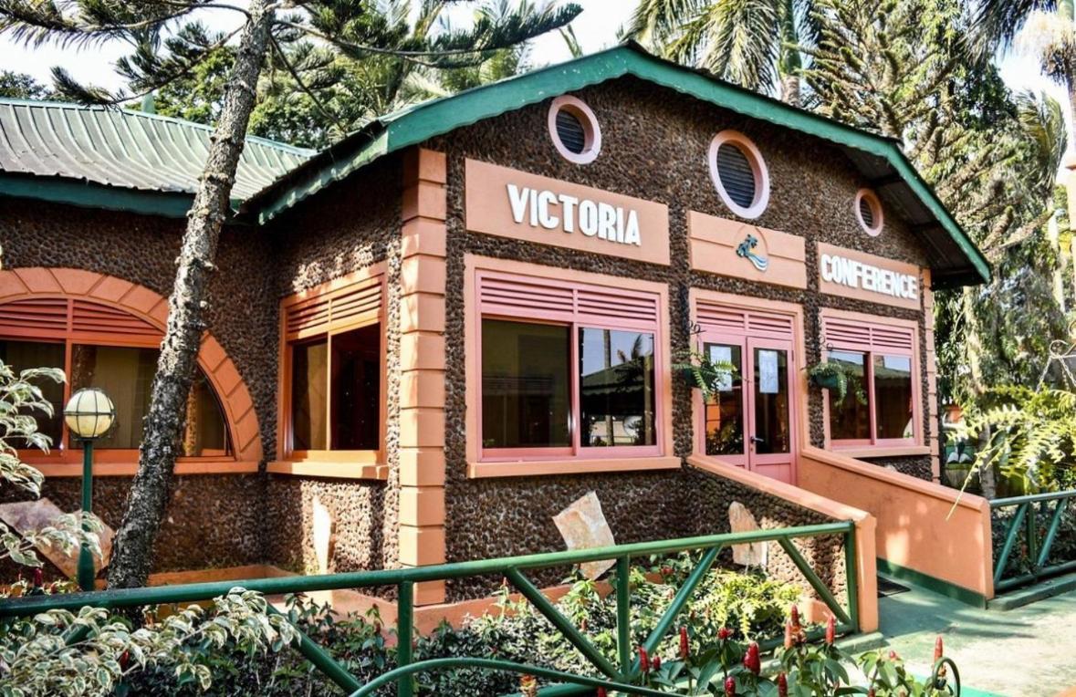 אנטבה Country Lake Resort Garuga מראה חיצוני תמונה