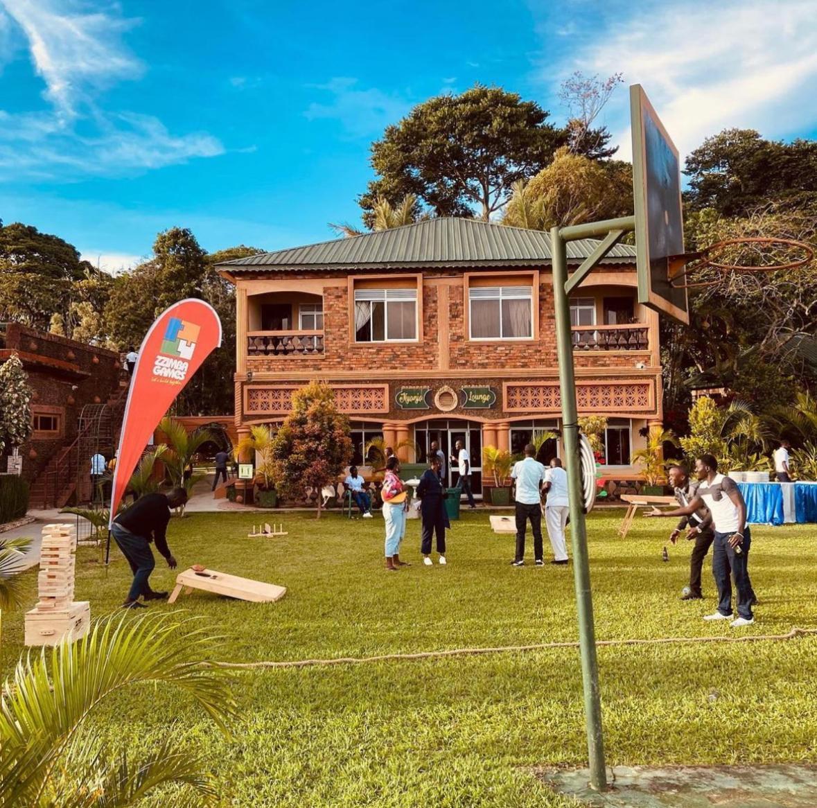 אנטבה Country Lake Resort Garuga מראה חיצוני תמונה