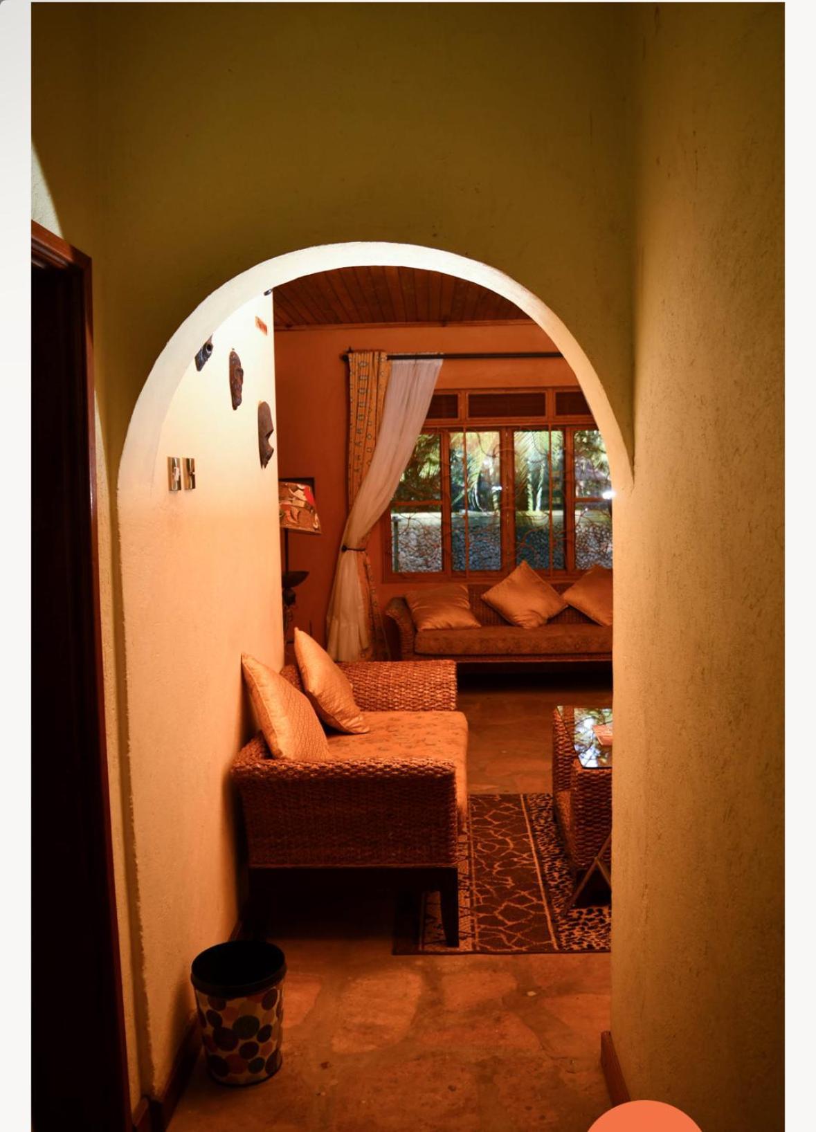 אנטבה Country Lake Resort Garuga מראה חיצוני תמונה