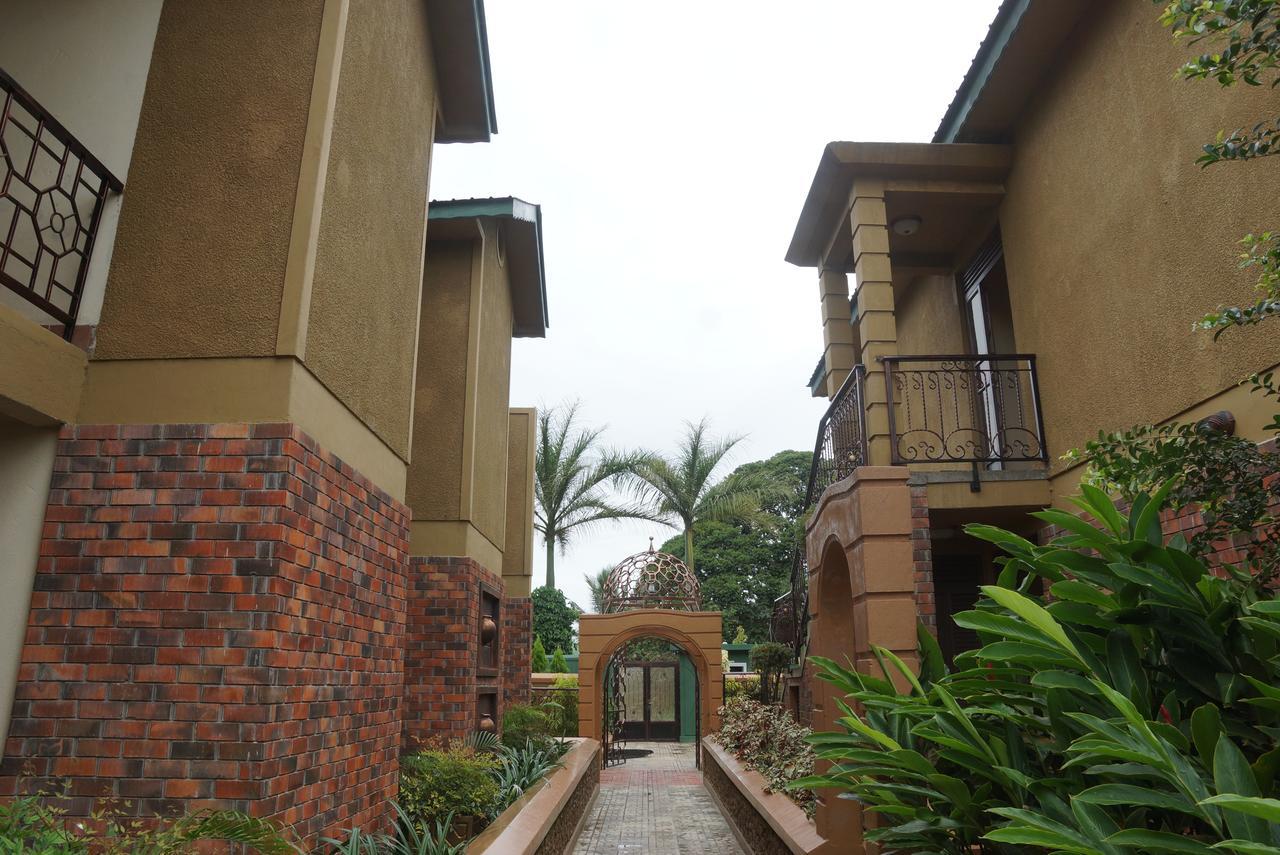 אנטבה Country Lake Resort Garuga מראה חיצוני תמונה