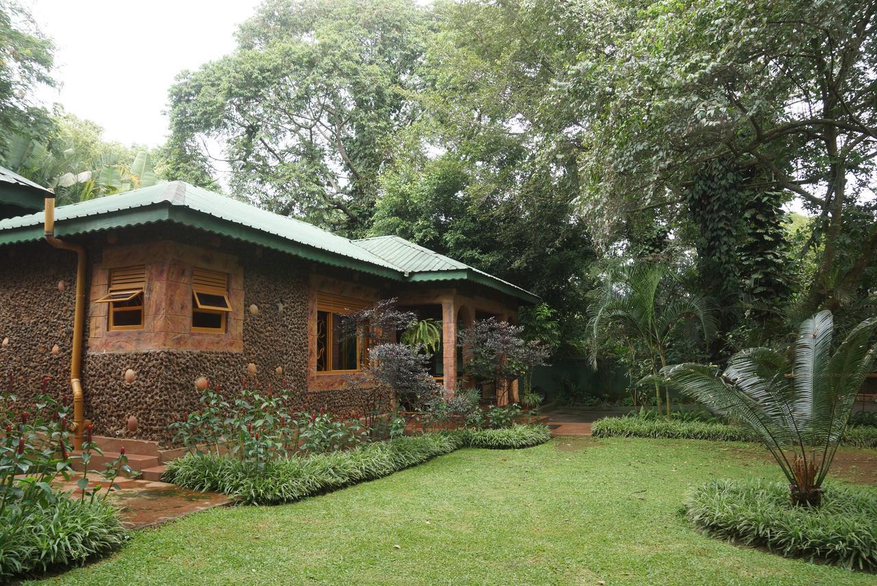 אנטבה Country Lake Resort Garuga מראה חיצוני תמונה