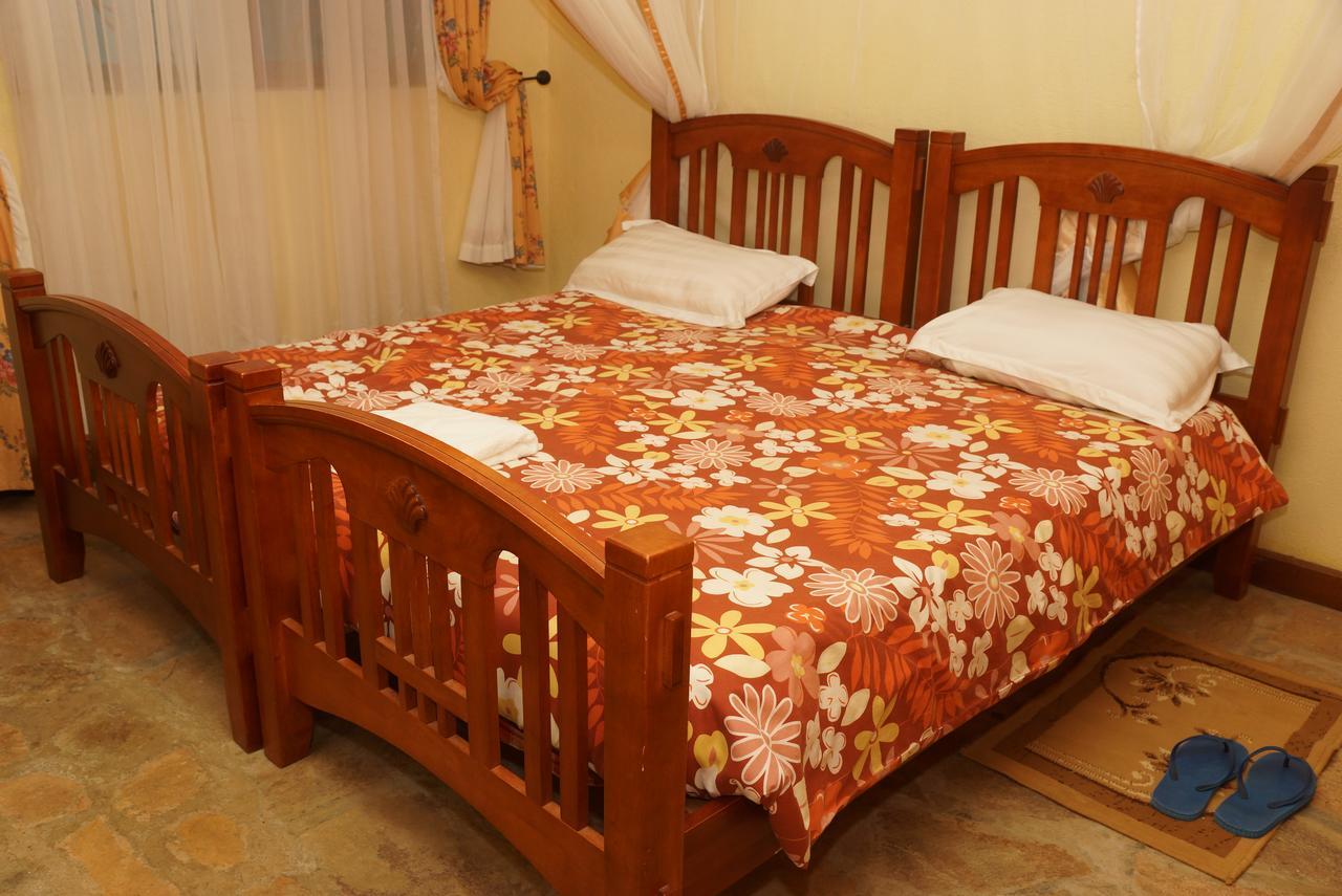 אנטבה Country Lake Resort Garuga מראה חיצוני תמונה